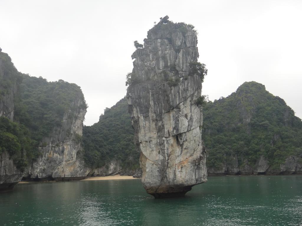 Hotel Love Planet Cruise Cat Ba Island Exterior foto