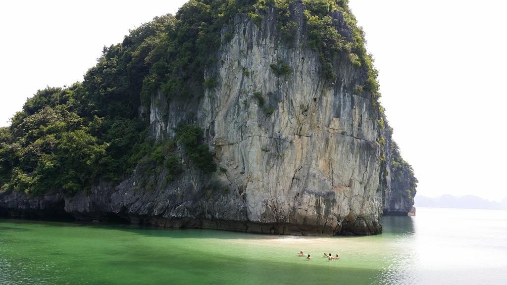 Hotel Love Planet Cruise Cat Ba Island Exterior foto