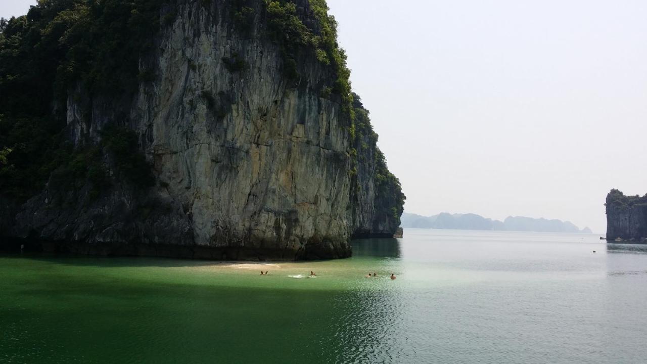 Hotel Love Planet Cruise Cat Ba Island Exterior foto